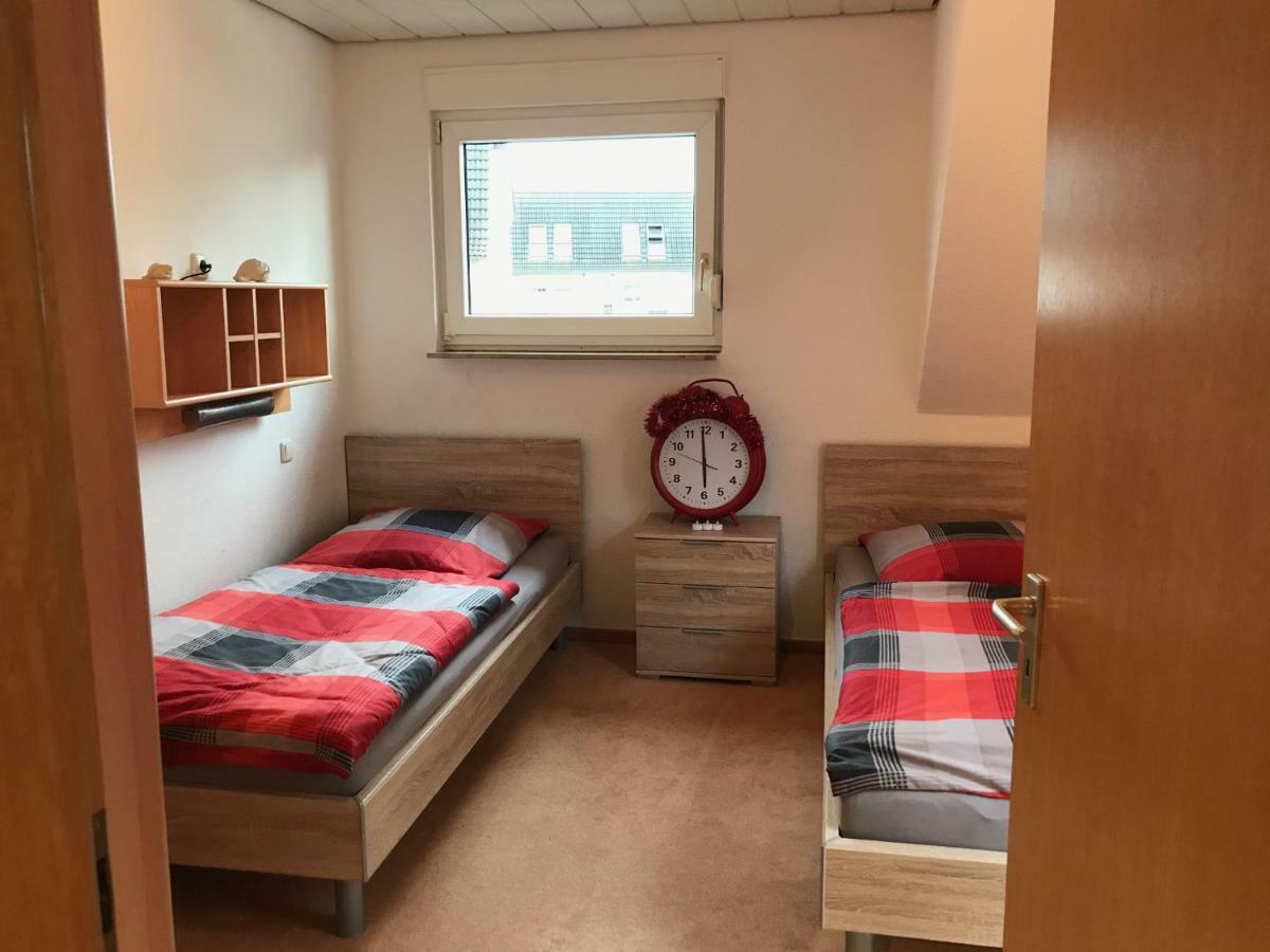 Messe Cgn/Dus Grossraeumige Wohnung In Guter Verkehrslage Leverkusen Eksteriør billede