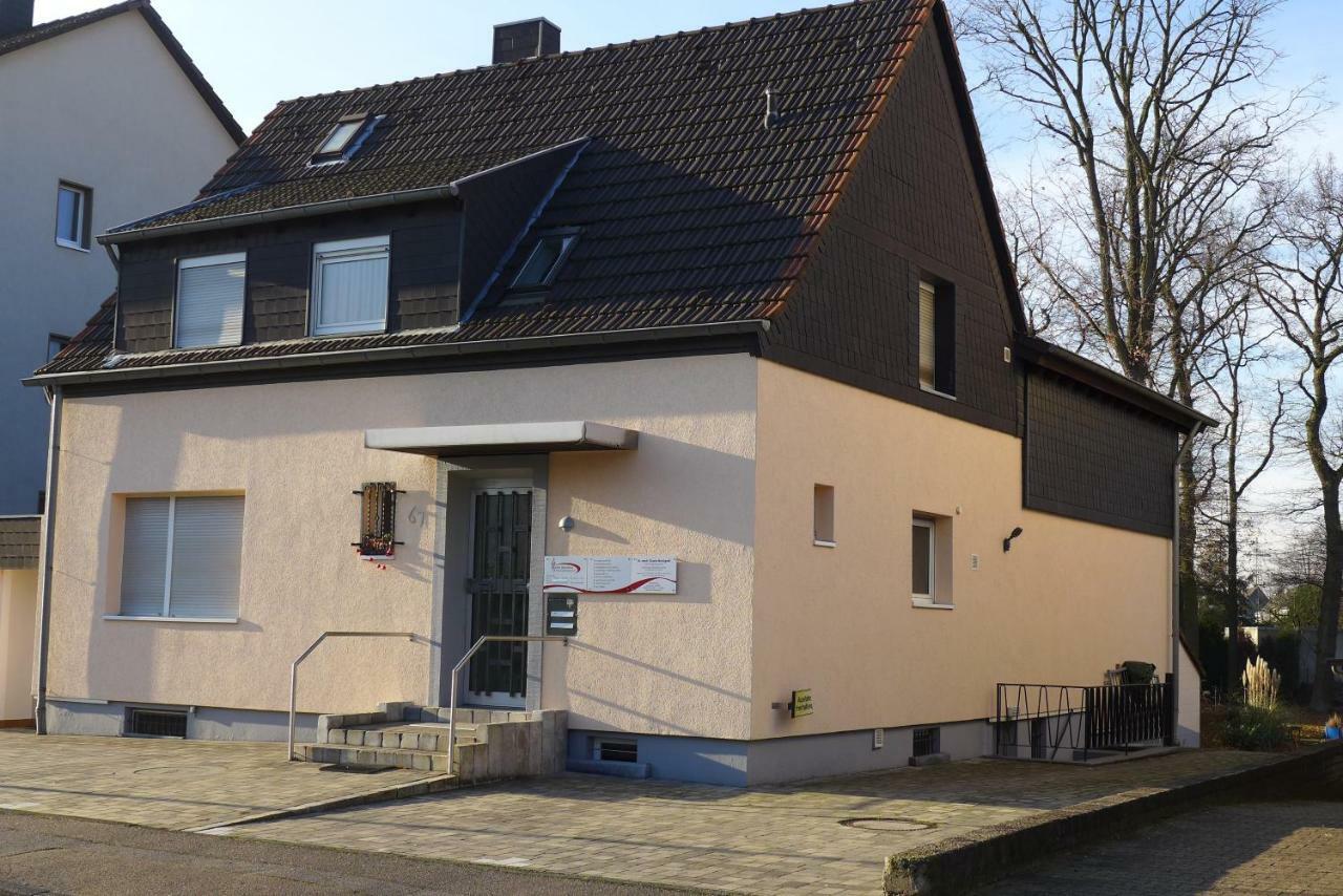 Messe Cgn/Dus Grossraeumige Wohnung In Guter Verkehrslage Leverkusen Eksteriør billede